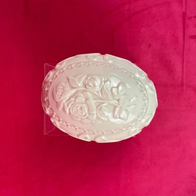 Lot A 505 Lenox Oval Beautiful Dreamer Rose Musical Jewelry Box NEW