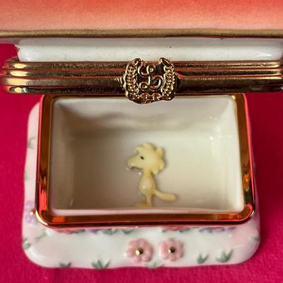 Lo A 510 Lenox “Snoozing Snoopy” Treasure Box