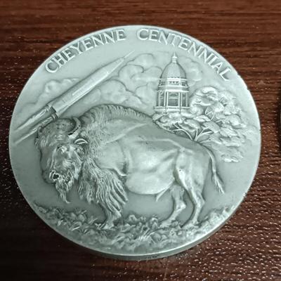 .999 PURE SILVER CHEYENNE WYOMING CENTENNIAL COIN & GREAT SEAL OF THE STATE OF WYOMING MEDAL