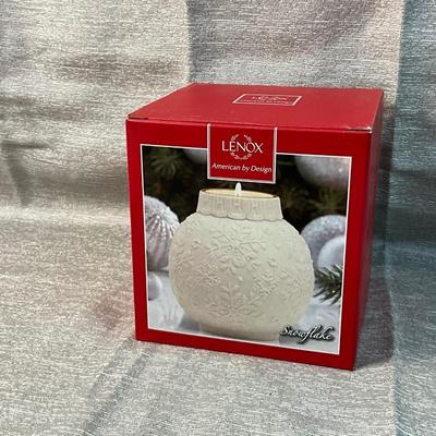 Lot A 524 Lenox Ornamental Glow Snowflake Votive Holder NEW