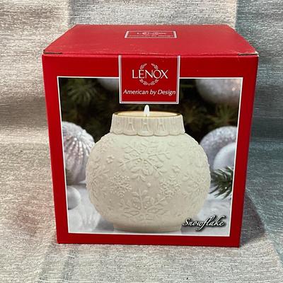 Lot A 524 Lenox Ornamental Glow Snowflake Votive Holder NEW
