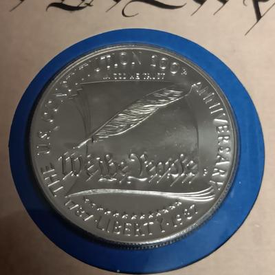 THE US CONSTITUTION BICENTENNIAL .900 SILVER DOLLAR