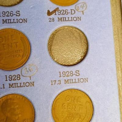 PARTIAL BOOK OF 1909-1940 WHEAT PENNIES