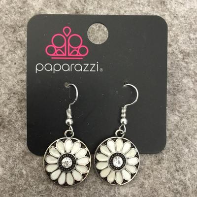 Cute paparazzi, flower, enamel earrings