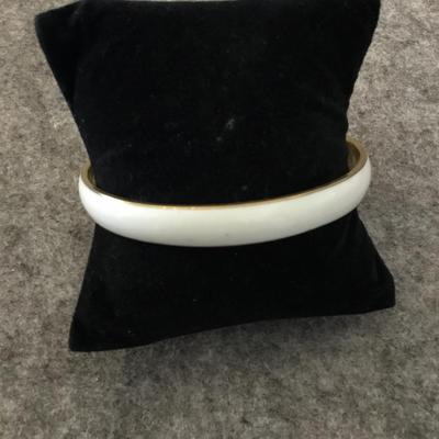 Vintage White enamel gold tone, bangle bracelet