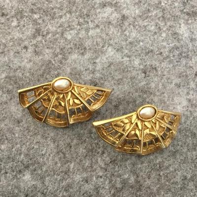 Gold tone, faux pearl filagree, fan stud earrings