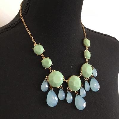 Super cute, gold tone, statement, necklace