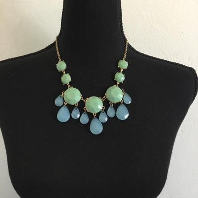 Super cute, gold tone, statement, necklace