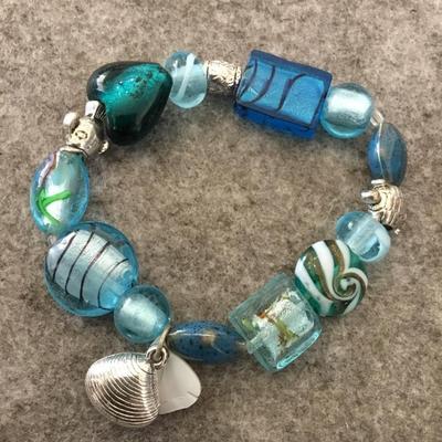 Beaches under the sea glass bead stretch bracelet