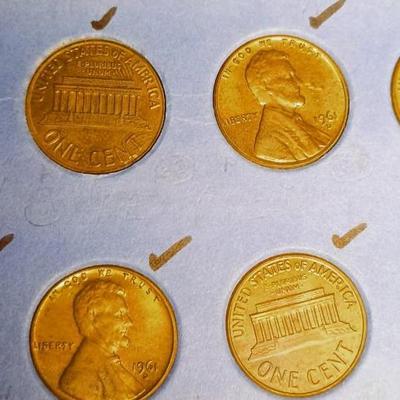 OLD US AND CANADIAN PENNIES