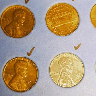 A COLLECTION OF US PENNIES