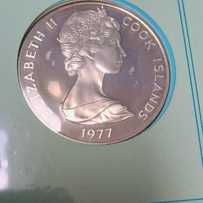 $5 COOK ISLAND COIN & .999 SILVER ST PATRICK'S DAY COIN