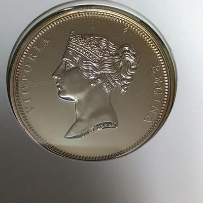 50 FRANC .900 PROOF SILVER COIN, PENNY BLACK AND CHURCHILL MEDALS