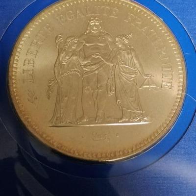 50 FRANC .900 PROOF SILVER COIN, PENNY BLACK AND CHURCHILL MEDALS