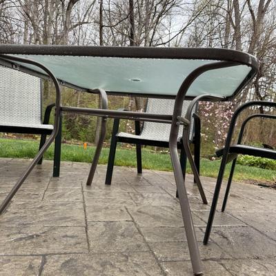 Patio Table with Four Chairs (BY-BM)