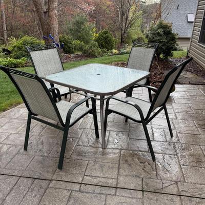 Patio Table with Four Chairs (BY-BM)