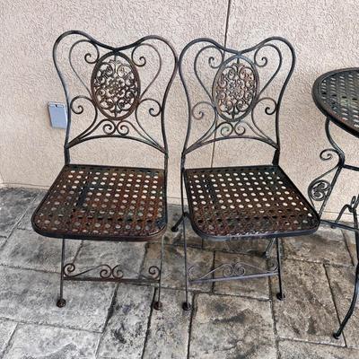 Wrought Iron Bistro Table W/Matching Folding Chairs (FY-RG)