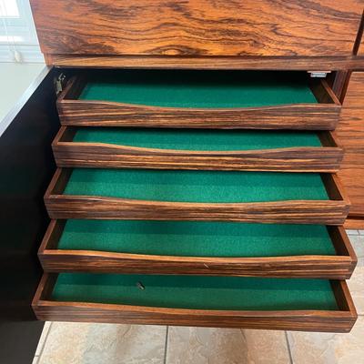 Large Rosewood MCM Sideboard (K-MG)