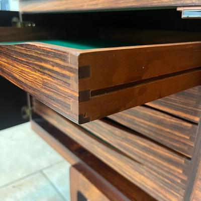 Large Rosewood MCM Sideboard (K-MG)