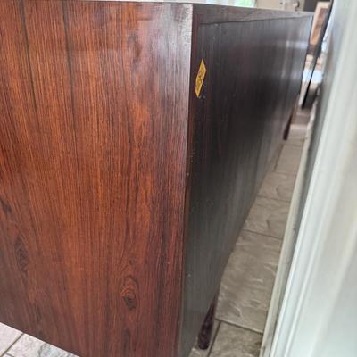 Large Rosewood MCM Sideboard (K-MG)