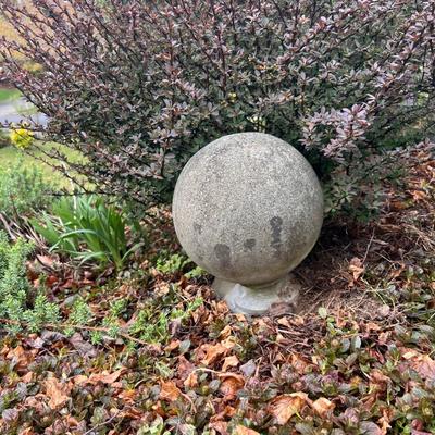 Decorative Cement Sphere on a Base & Plant Pot (FY-RG)
