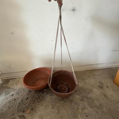 Eight Plastic Plant Pots (G-MG)