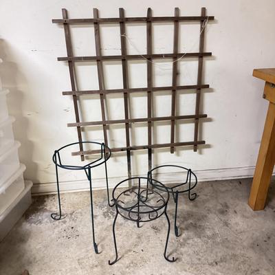 Wooden Trellis Plus Plant Pot Stands & Plant Stakes (G-RG)