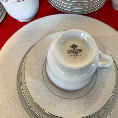 Japan Carlton China Set of 8 w/serving items