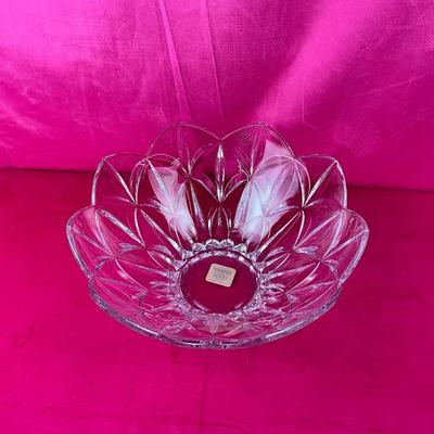 Lot B 543 Lenox Shooting Star Round Centerpiece Crystal Bowl
