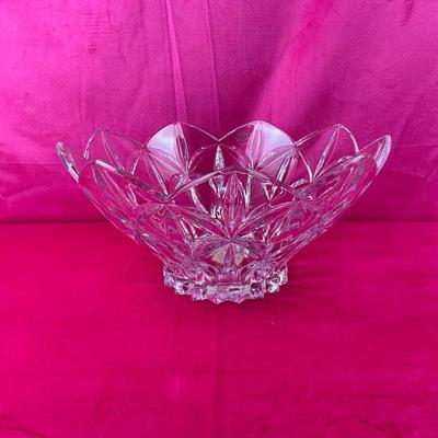 Lot B 543 Lenox Shooting Star Round Centerpiece Crystal Bowl