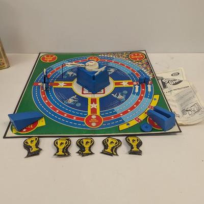 Ideal Evel Knievel Stunt Board Game