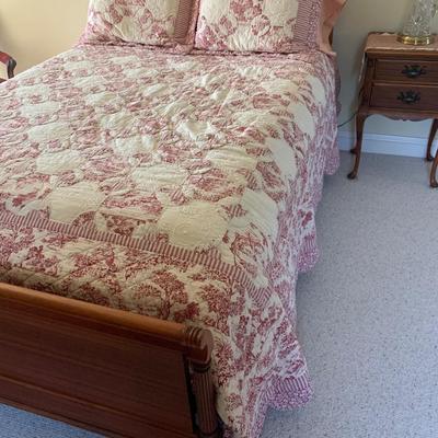 Beautiful FIVE PIECE Bedroom Set