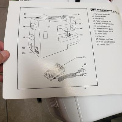 Singer Sewing Machine (L-KD)