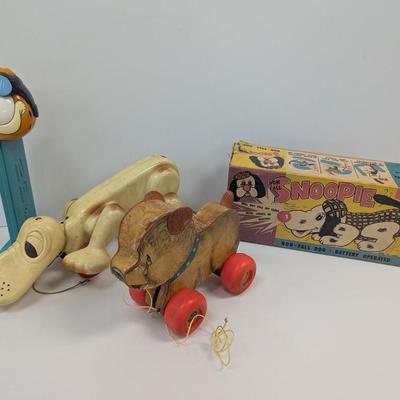 Vintage Toys & Snoopie Empty Box