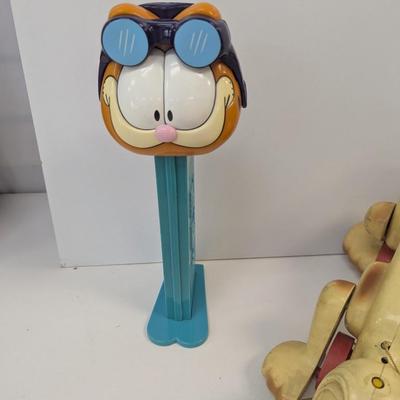 Vintage Toys & Snoopie Empty Box