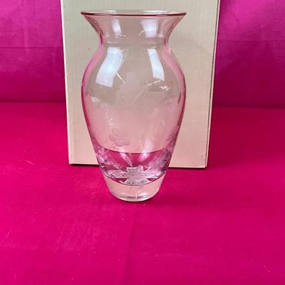 Lot B 558 Lenox Butterfly Meadow Pink Bud Vase NEW