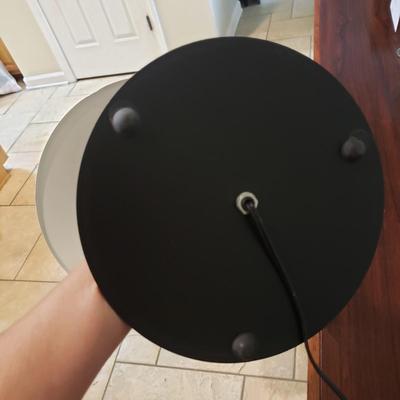 Silver and Black Metal Table Lamp (L-KD)