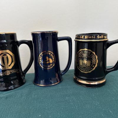 Decorative drinking mugs