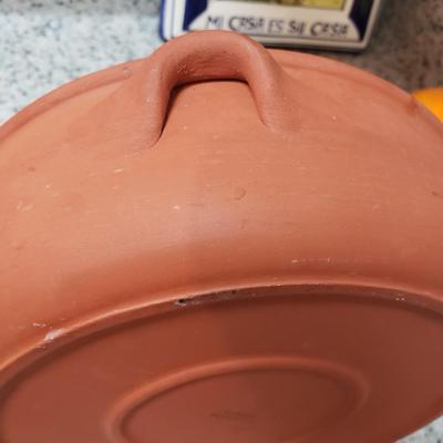 Painted Pottery Dish and Art (K-KD)