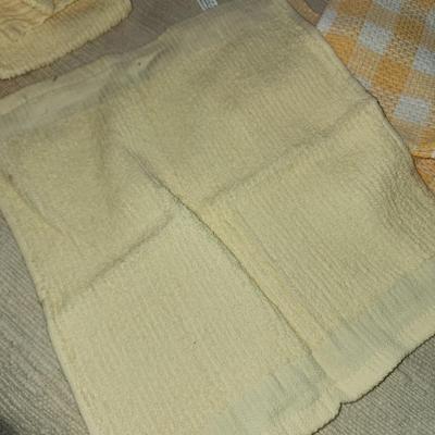 Set of 8 Yellow dish rag/hand towels