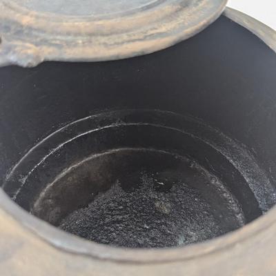 Antique Cast Iron Number 7 Kettle With Lid