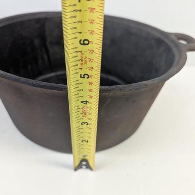 Vintage Cast Iron Pots