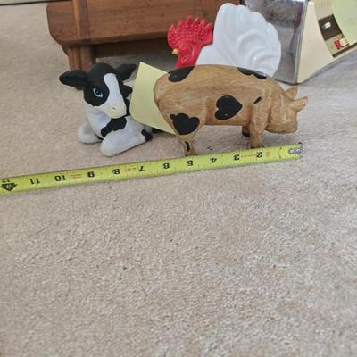 Small animal figures