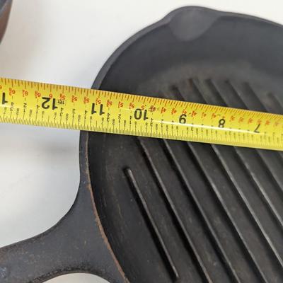 1 Is A Wagner Ware Sidney-O-Cast Iron Skillet Rib Grill & Unbranded Skillet