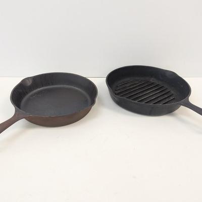 1 Is A Wagner Ware Sidney-O-Cast Iron Skillet Rib Grill & Unbranded Skillet