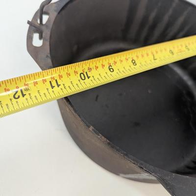 Cast Iron Skillet & Pot