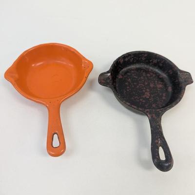 Collectible Cast Iron Pans 3 3/4"
