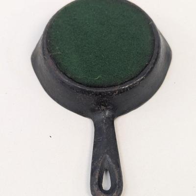 Collectible Cast Iron Pan B Ham Stove & Range Co. Approx 3 1/2"