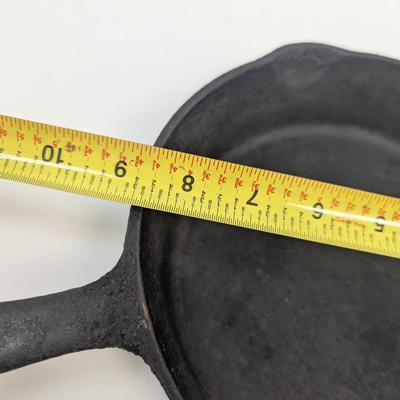 Collectible Cast Iron Pans Approx 8 1/2" & 6 1/2"