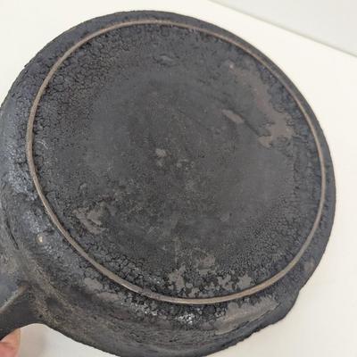 Collectible Cast Iron Pans Approx 8 1/2" & 6 1/2"